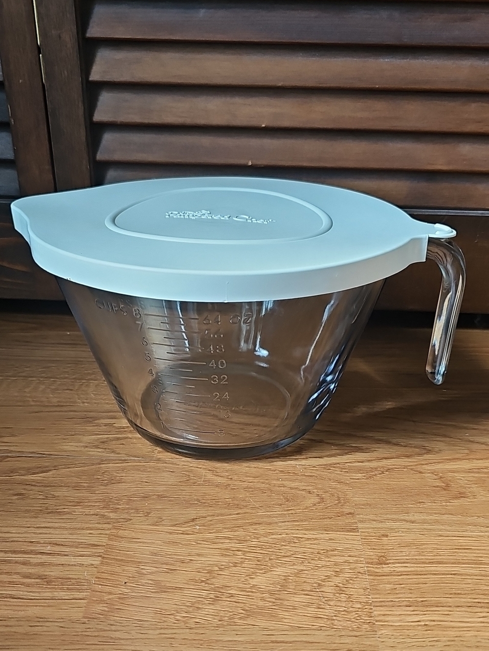 Pampered Chef 2 Qt 8 Cup Glass Measuring Mixing Batter Bowl with Lid #2431